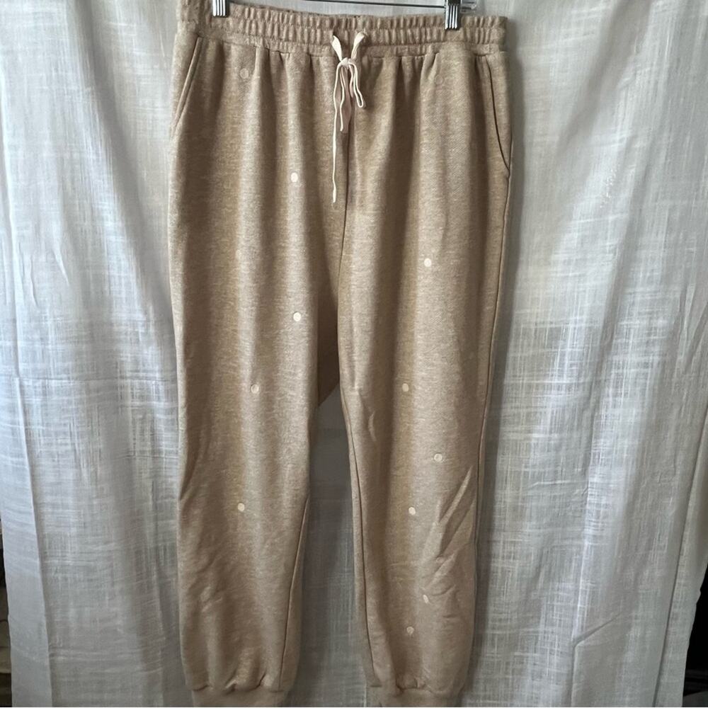 Tea & Rose Women’s Tan Sweatpants With Polka Dots Size 1X